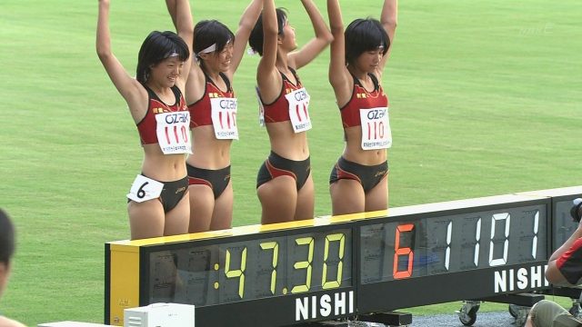 画像あり 陸上女子中学生の表彰式エロ過ぎワロタｗｗｗｗｗｗ でぃあんどる