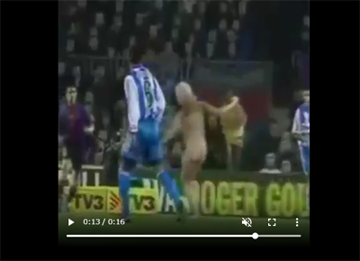 【悲報】サッカーの試合に全裸で乱入した女さん、シュートを決めるｗｗｗｗｗｗｗｗｗｗ