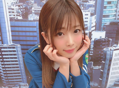 【画像】AV女優・紗倉まなさん(25)、欅坂46の衣装を着る　「現役のメンバーかと」「センター間違いなし」