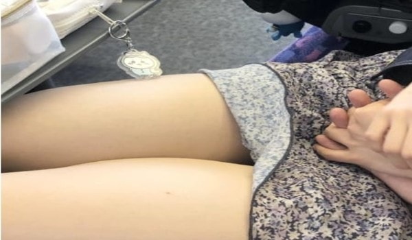 【ガチ】 新幹線で隣の女子大生が寝ててエロいから撮ってしまった…(※画像あり)