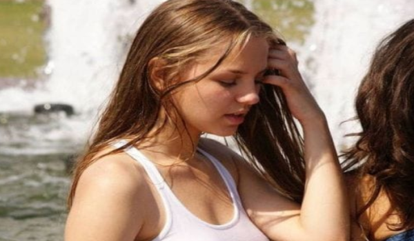 【激写】 真夏のロシアの女の子、ノーブラで乳首見放題ｗｗｗｗ（※画像あり）