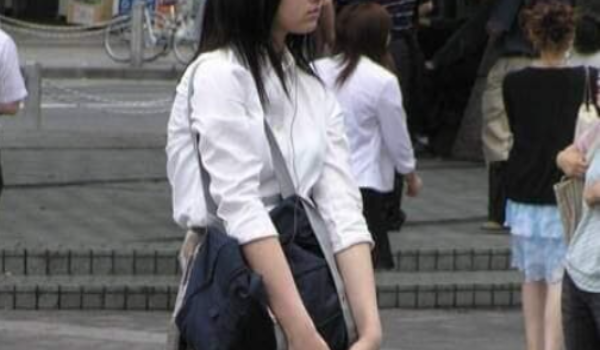 【画像】 日本一スカートが短い茨城のｊｋたちｗｗｗｗ