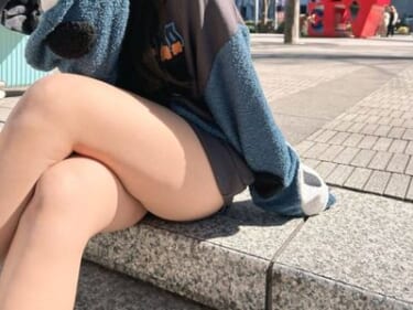【画像あり】その太ももでJCは無理だろｗｗｗｗｗ