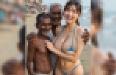 【動画】レ●プ大国インドの海岸を巨乳美女が水着で歩いたらこうなるｗｗｗｗｗ