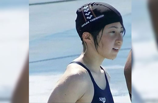 【画像】 スク水、絆創膏を貼らないと乳首が浮き出る欠陥品だったｗｗｗｗ