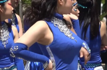【動画】爆乳ダンサーさん、ドスケベ衣装であたシコダンスを披露ｗｗｗｗｗｗ