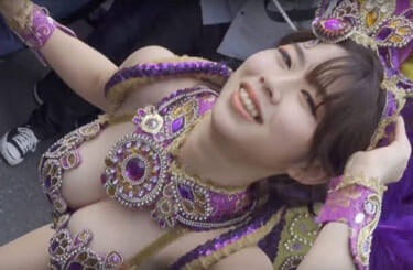 【動画】日本のサンバ祭りで乳輪がデカ過ぎて衣装からハミ出るハプニングｗｗｗｗｗｗ